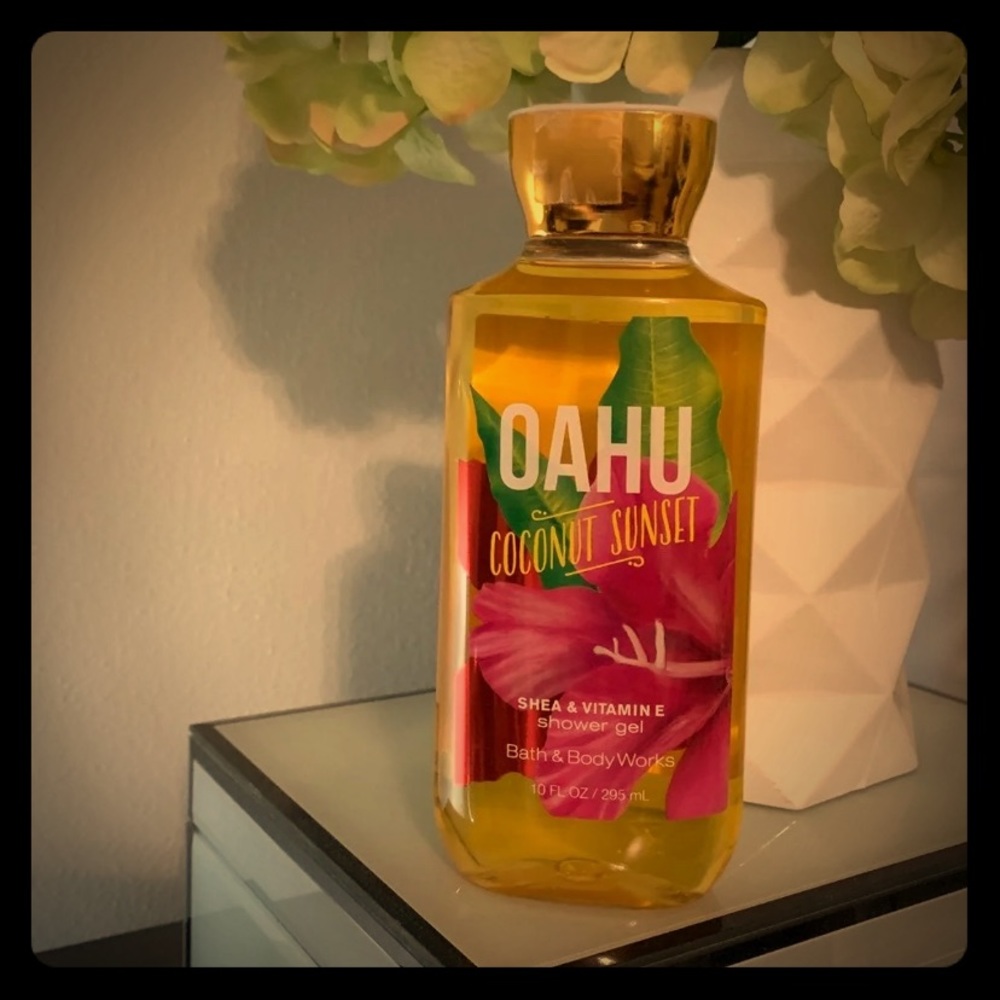 Bath & Body Works Oahu Coconut Sunset Shower Gel